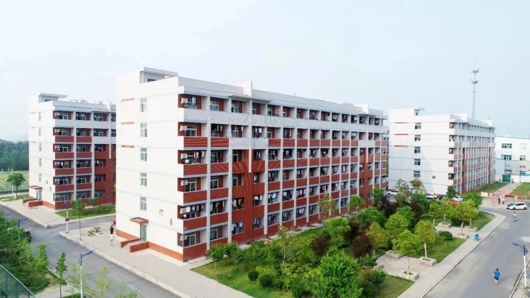 鄭州科技學(xué)院